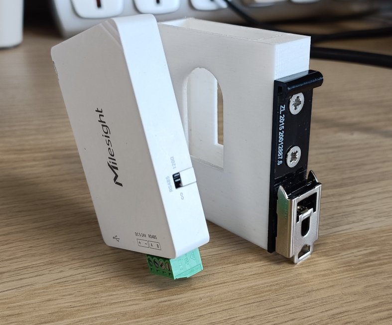 Industriell IoT-integration med Milesight UC100 för Modbus RTU till LoRaWAN-kommunikation
